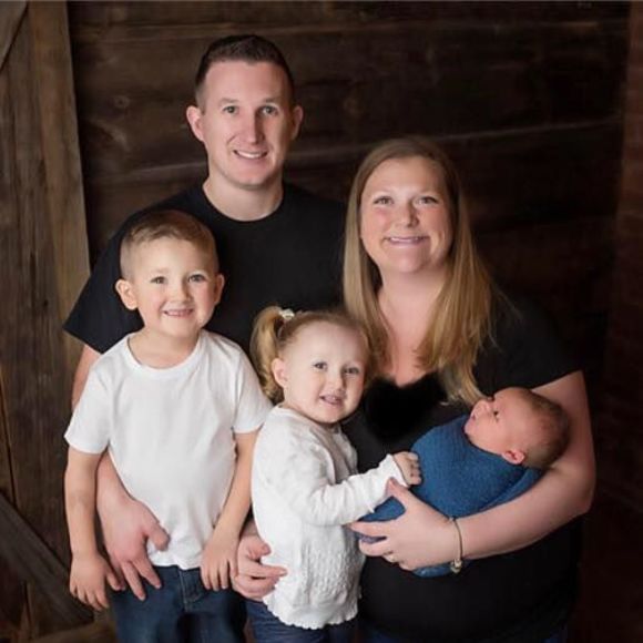 Meet your Posher, Rachel - Picture 1 of 1